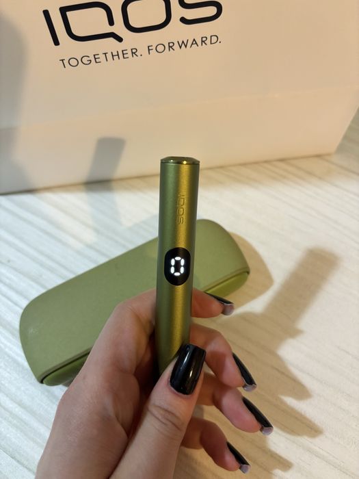 IQOS Iluma i - leaf green