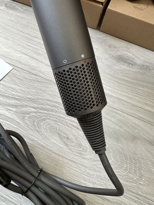 Dyson Supersonic HD08 - ca nou, folosit foarte puțin