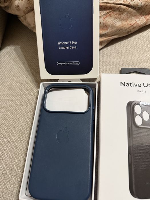 Кейс iPhone 17 Pro Uniq kevguard/Spigen