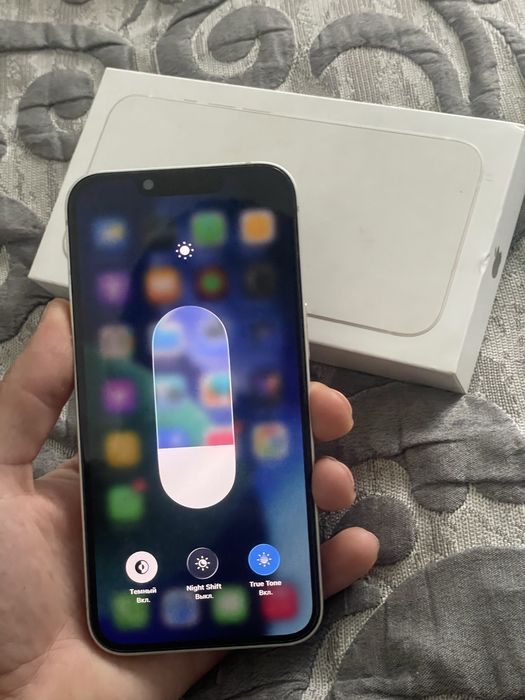 Продам Iphone 13 128Gb White