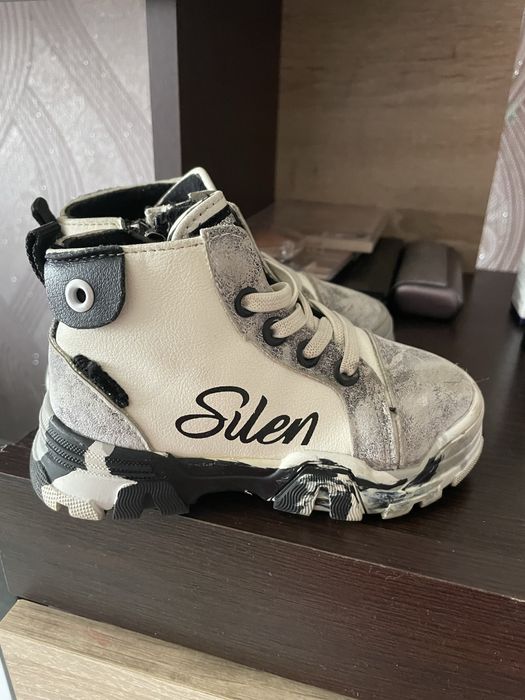 Продам вещи обувь детскую