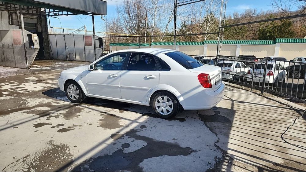 2012 yil 1,8 avtomat gen bor