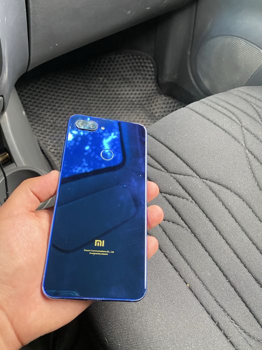 Mi 8 lite 4/64 gb
