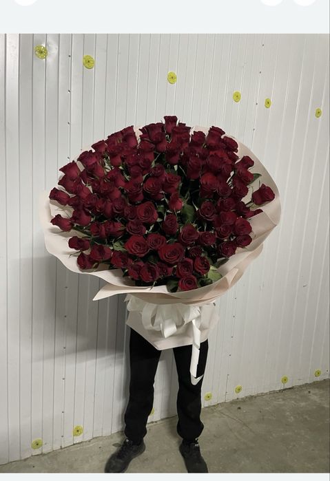 Розы букеты цветы на 8 март