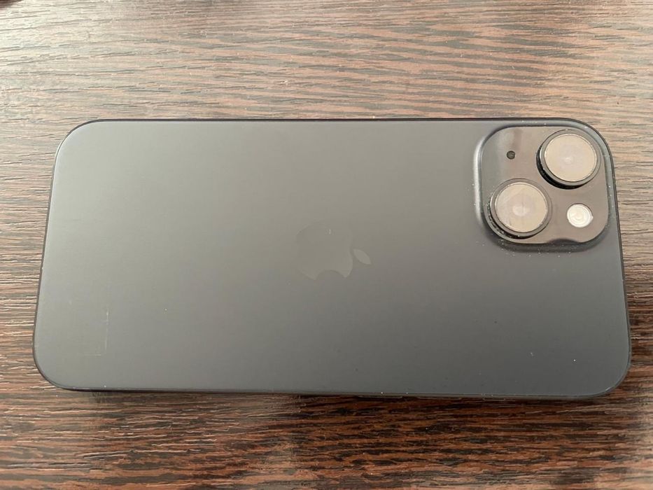 Продам Iphone 15 128