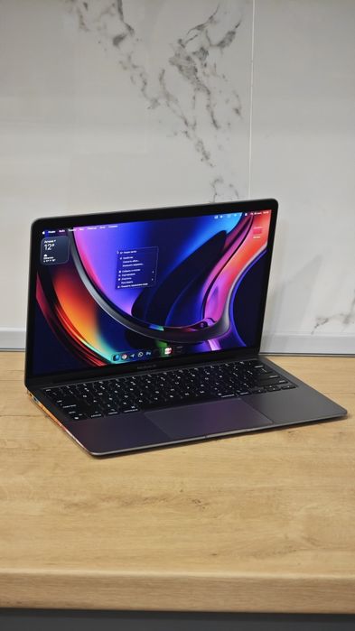 MacBook Air M1 2020 / 8 ГБ / 256 ГБ