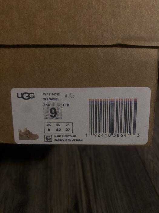 UGG Lowmel chestnut