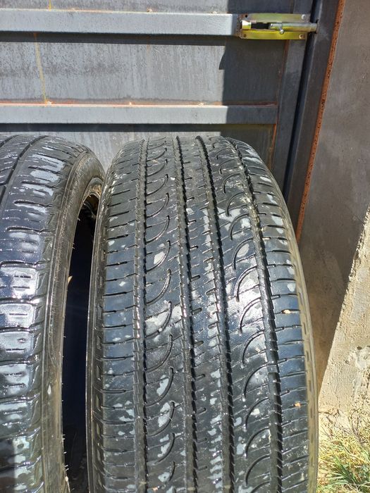 Шины б/у  состояние выше среднего