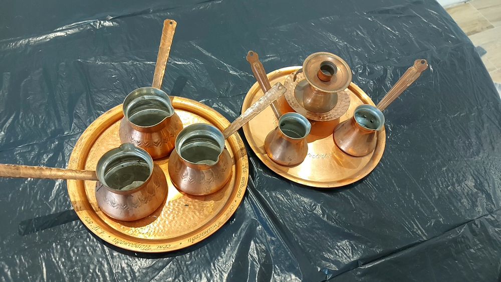 Стари посуди за кафе,тостерче,часовник и др.