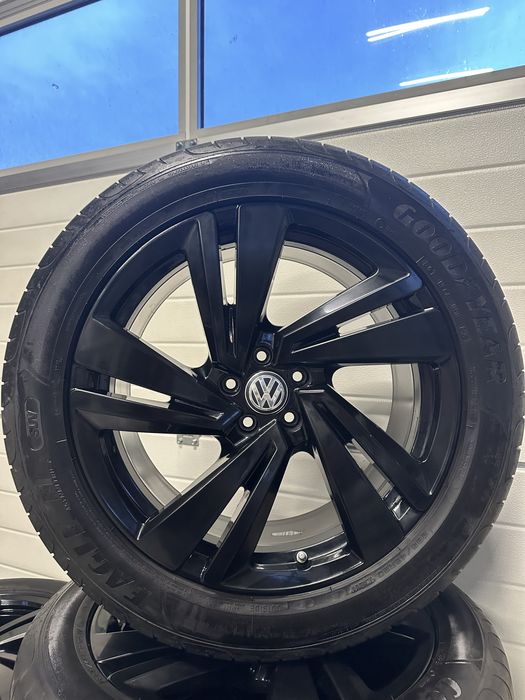 Jante NOI 20 ORIGINALE VW Touareg III Vara 285/45/20 CR R-Line Nevada