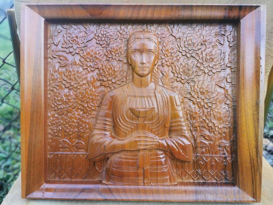 Машинна дърворезба на орех