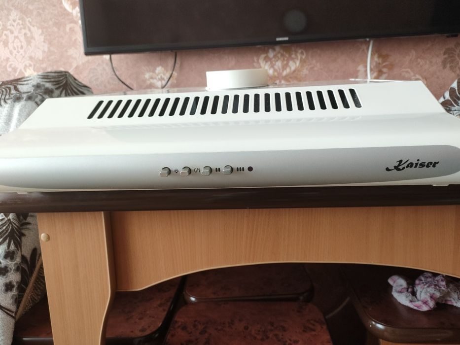 Кухонная вытяжка Kaiser б/у