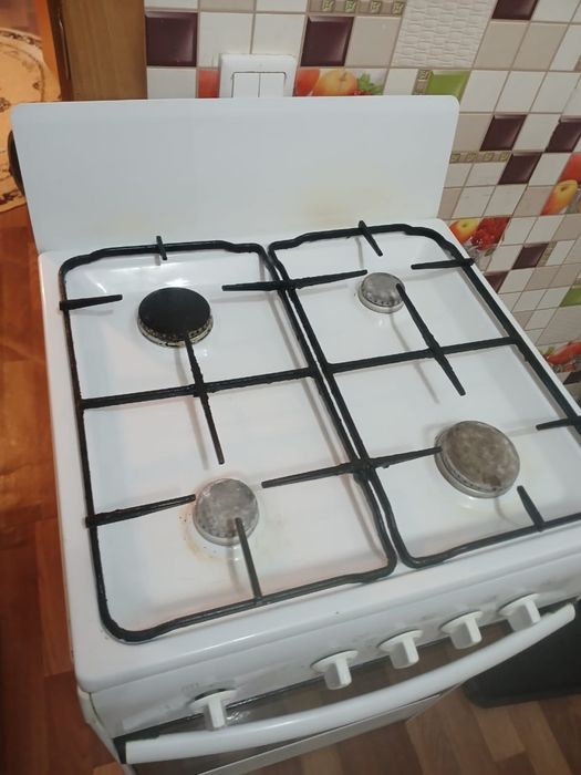 Продам газ плиту в хорошем состоянии