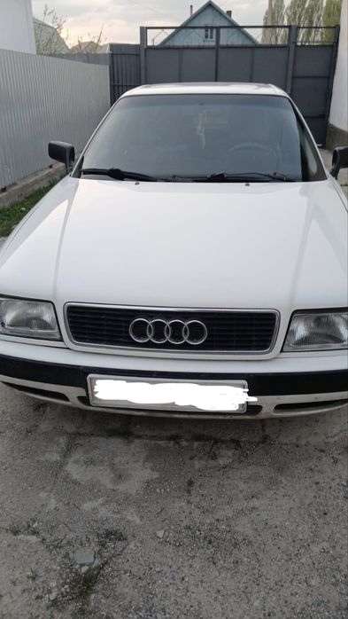 Ауди б 1992