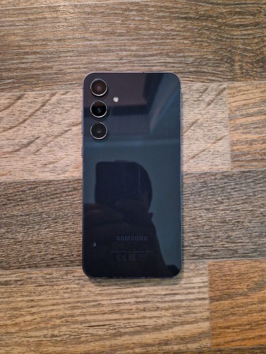 Телефон Самсунг а55 5G срочна срочна