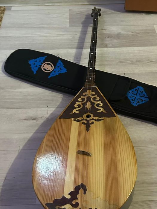 Домбыра сатылады бағасы 18000тг