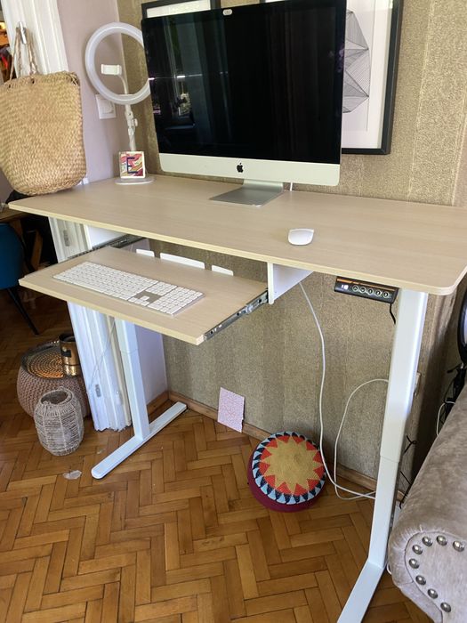 Бюро регулируем плот от 72 до 118см бежово 140х60