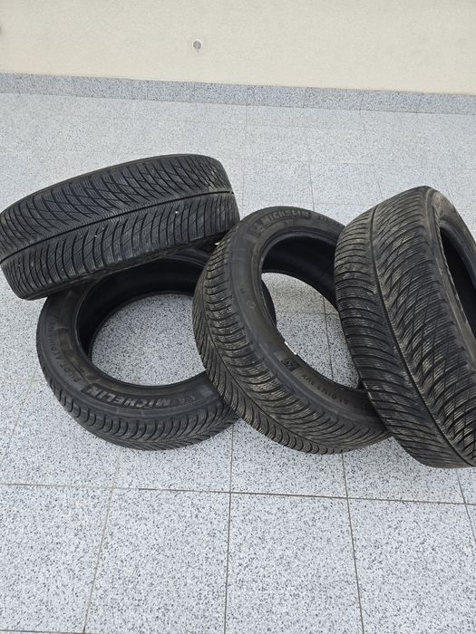 Set 4 anvelope de iarna Michelin Alpin 5 235 55 R19