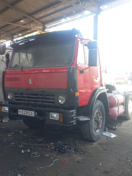 Kamaz tegach sotiladi