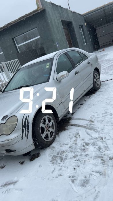 Vând sau schimb Mercedes