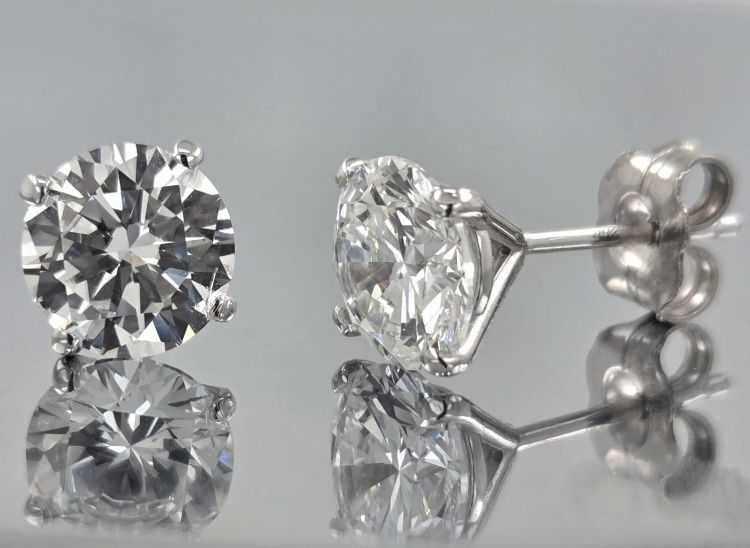 Серьги пусеты бриллианты