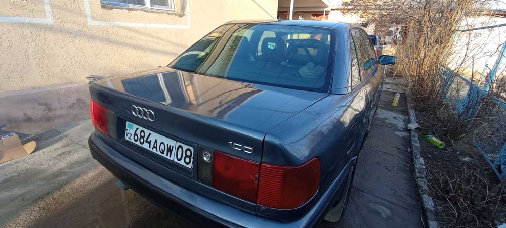 Продам ауди с4 1993 года