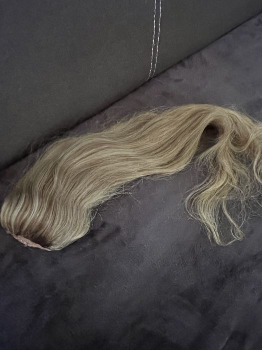Vând coadă de păr natural