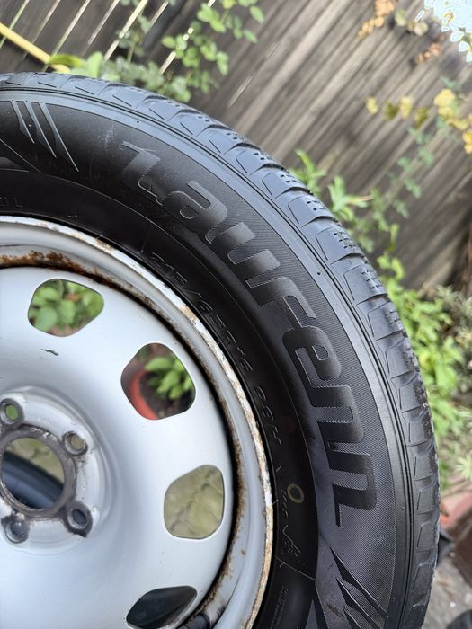 Roti Jante cu anvelope iarna Dacia Duster 215/65 R16