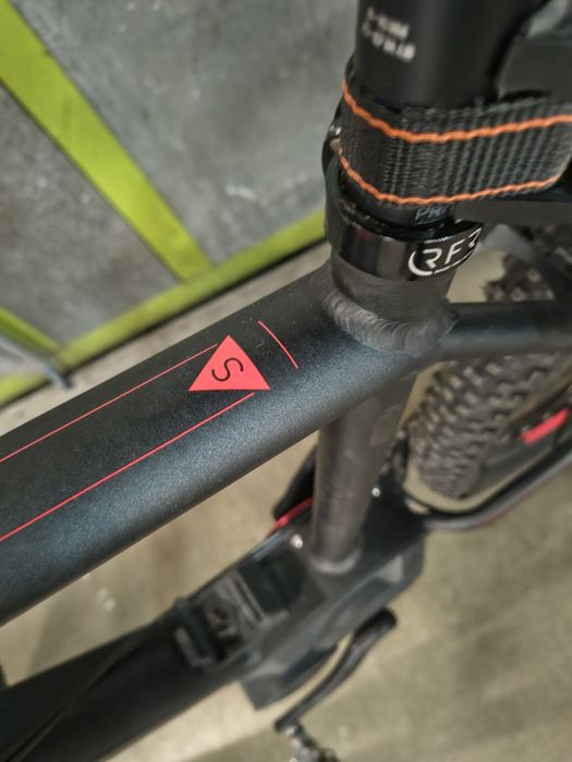 Vind bicicleta electrica fara acumulator si incarcator