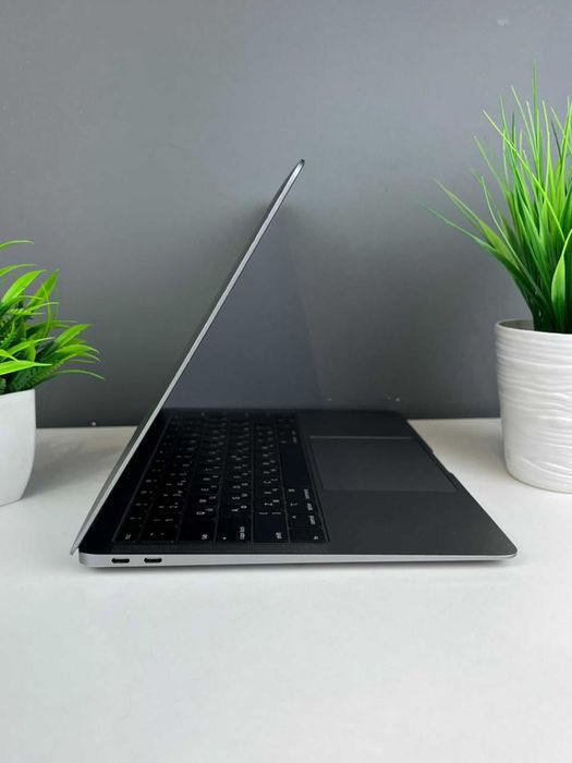 MacBook Air 2018, 12660а7243