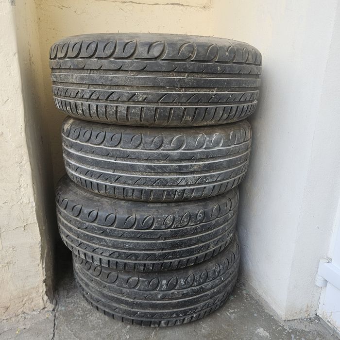 Set 4 Cauciucuri + jenti marimea 17 pentru vara