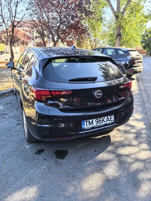 Vând Opel Astra K 2017– 1.6 Diesel (110 CP), Mașină Personală de Familie
