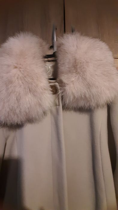 Красиво палто  обличано  броени пъти