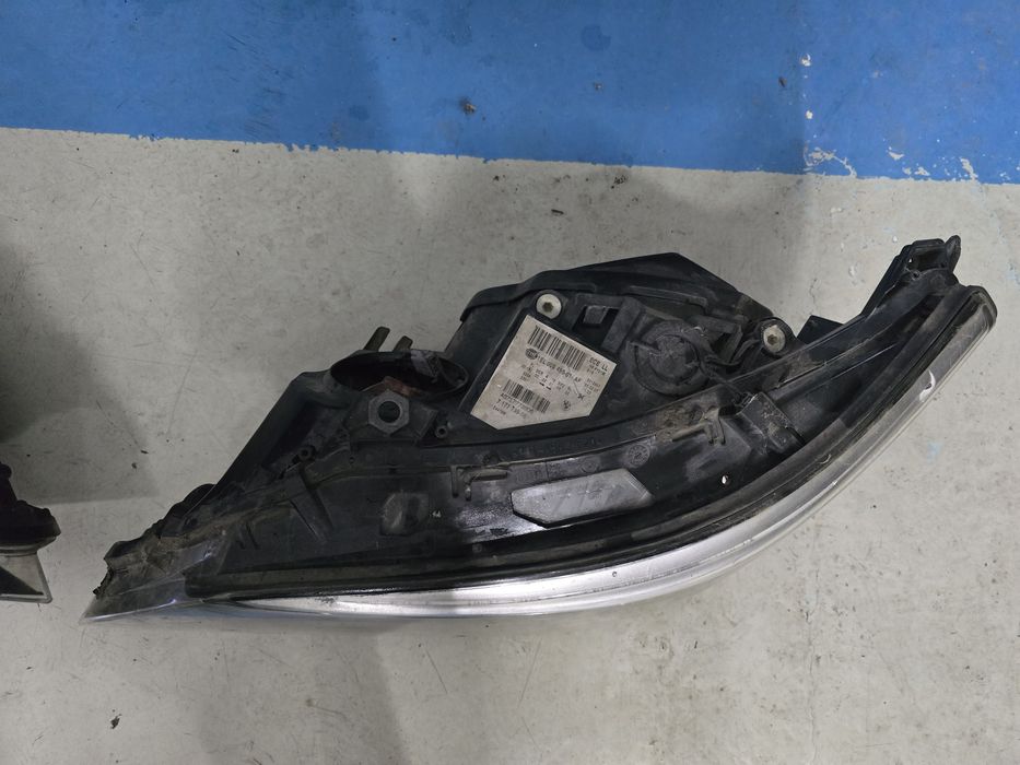 Faruri Bmw E60, E61 lci bixenon Europa