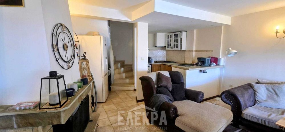 Продава се Къща в Варна, Център - 168 кв.м за 425 €/кв.м - Снимка #2