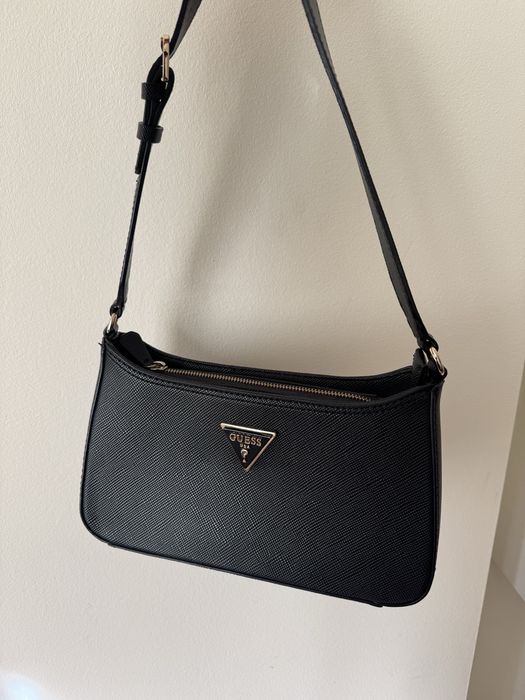 Дамска чанта  Guess