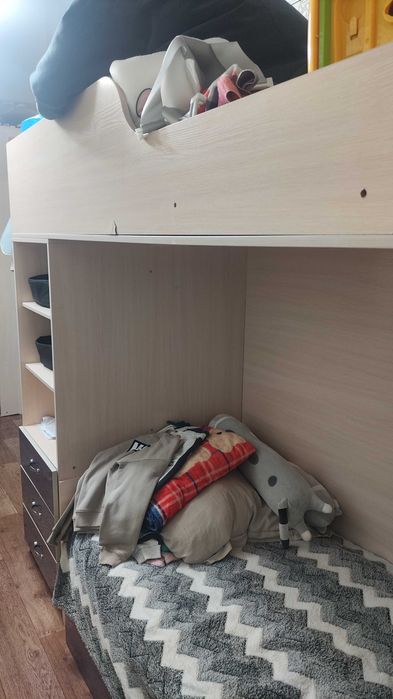 Кровать детская двухярусная