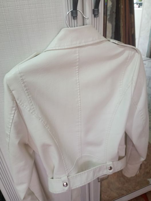 Продам куртку кожаную