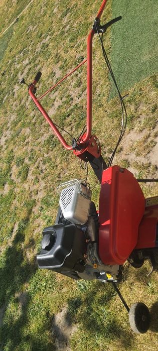 Motocultor brigss stratton seria 800 freza de pamant