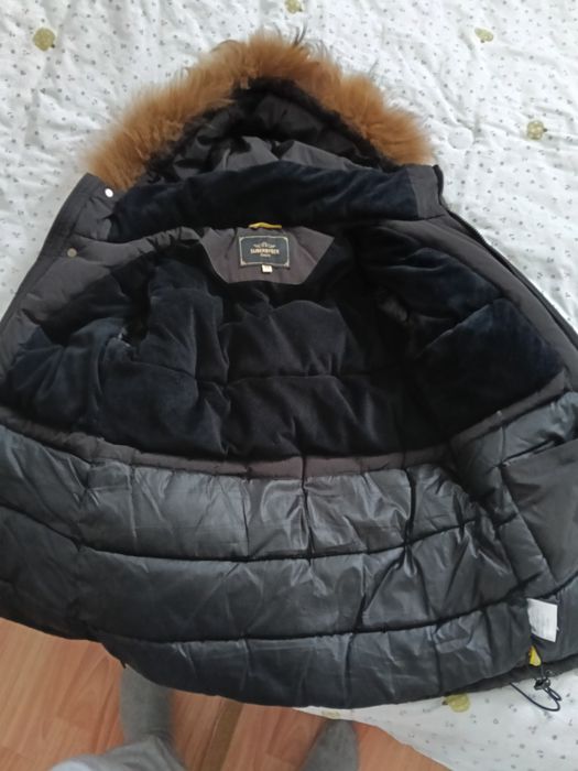 Продам куртку детскую