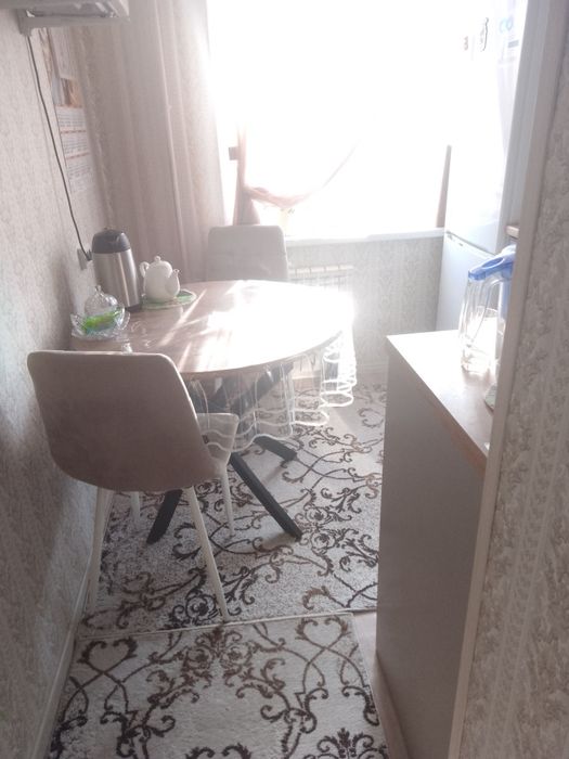 Продам 2-комнатную /Нарык-базар/