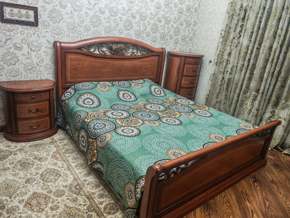 Продам спальный гарнитур