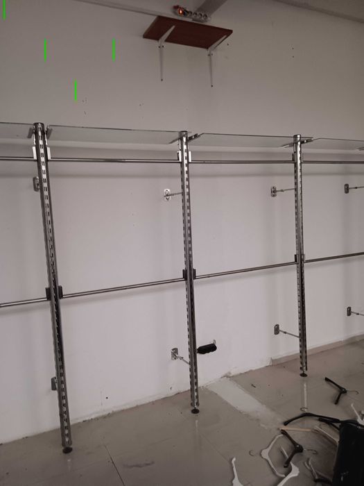 Запазено оборудване за магазин за дрехи