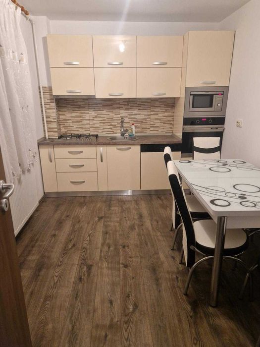 Vand apartament 3 camere