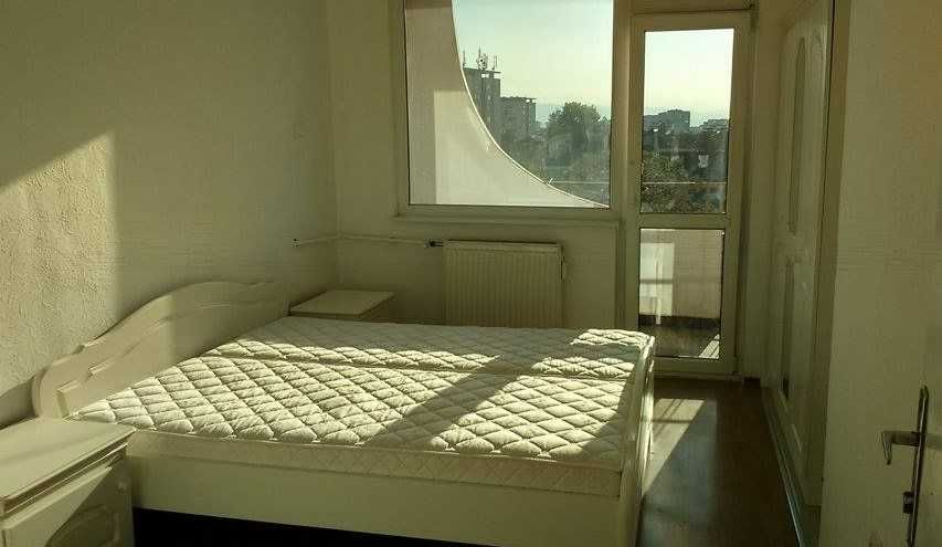 Дава се под наем Тристаен апартамент в Пловдив, Остромила - 90 кв.м за 387.6 € - Снимка #3