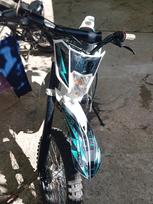 Продавам мотор 125cc