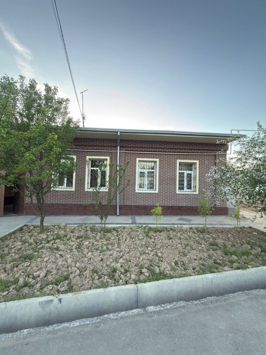 Срочно ер майдони сотилади