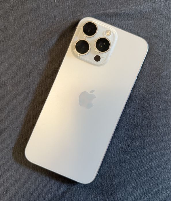 Iphone 15 pro max + 30 подаръци и ГАРАНЦИЯ