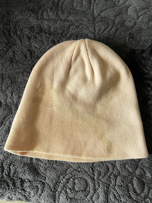 Шапка на puma , цвета е светло розов