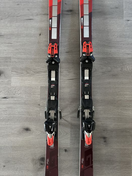 Schiuri Atomic Redster G9 Revoshock S + X12 GW 182cm